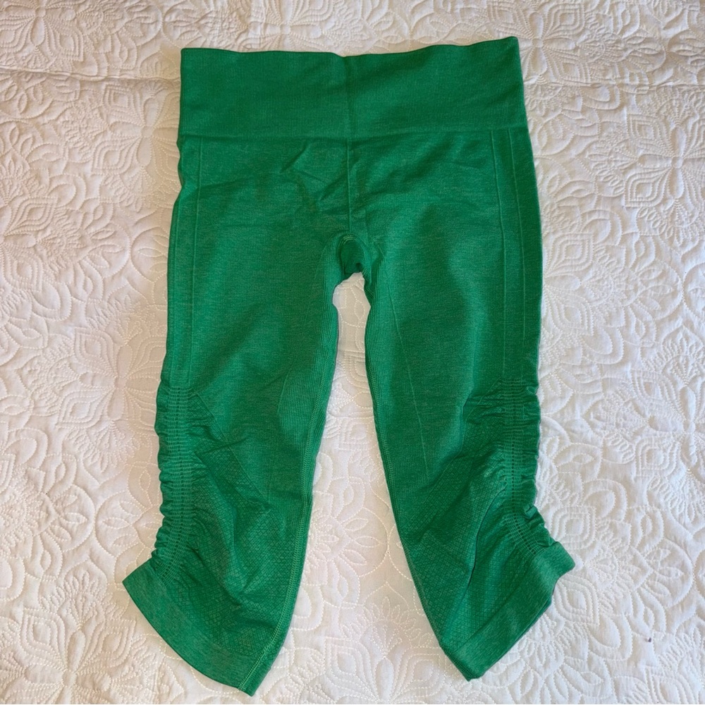 Lululemon Women’s Capri Green Leggings